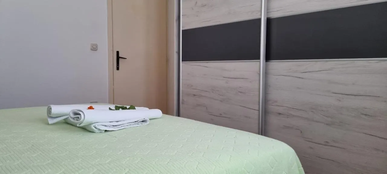 Guest House Ana Apartment Split