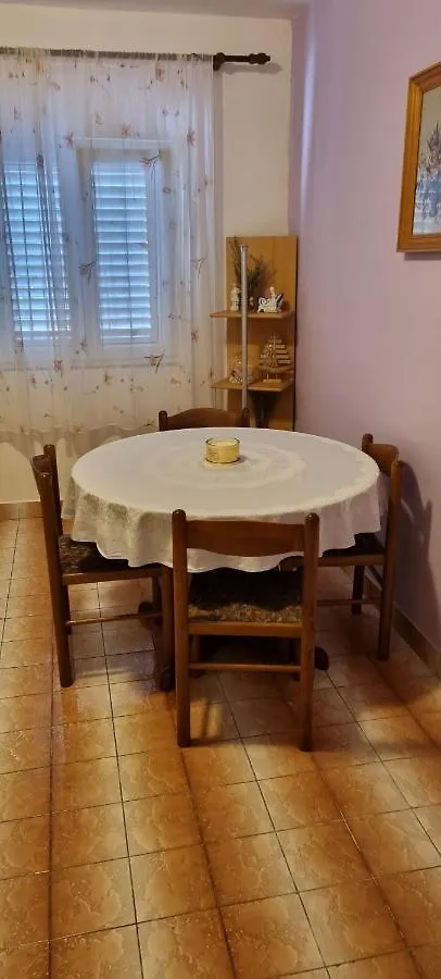 Apartment Guest House Ana